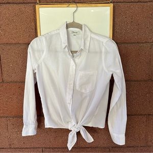 100% cotton Madewell tie front button down shirt